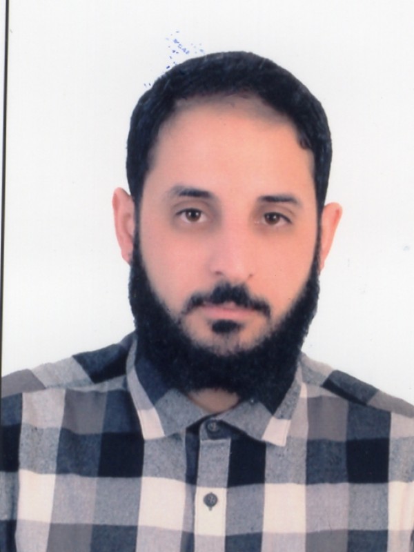 آدم عبد الكريم الهادي الشريف 