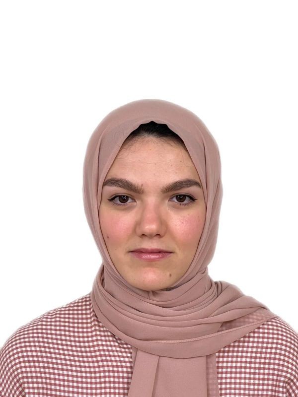 ياسمين نصرالدين سليمان احتاش